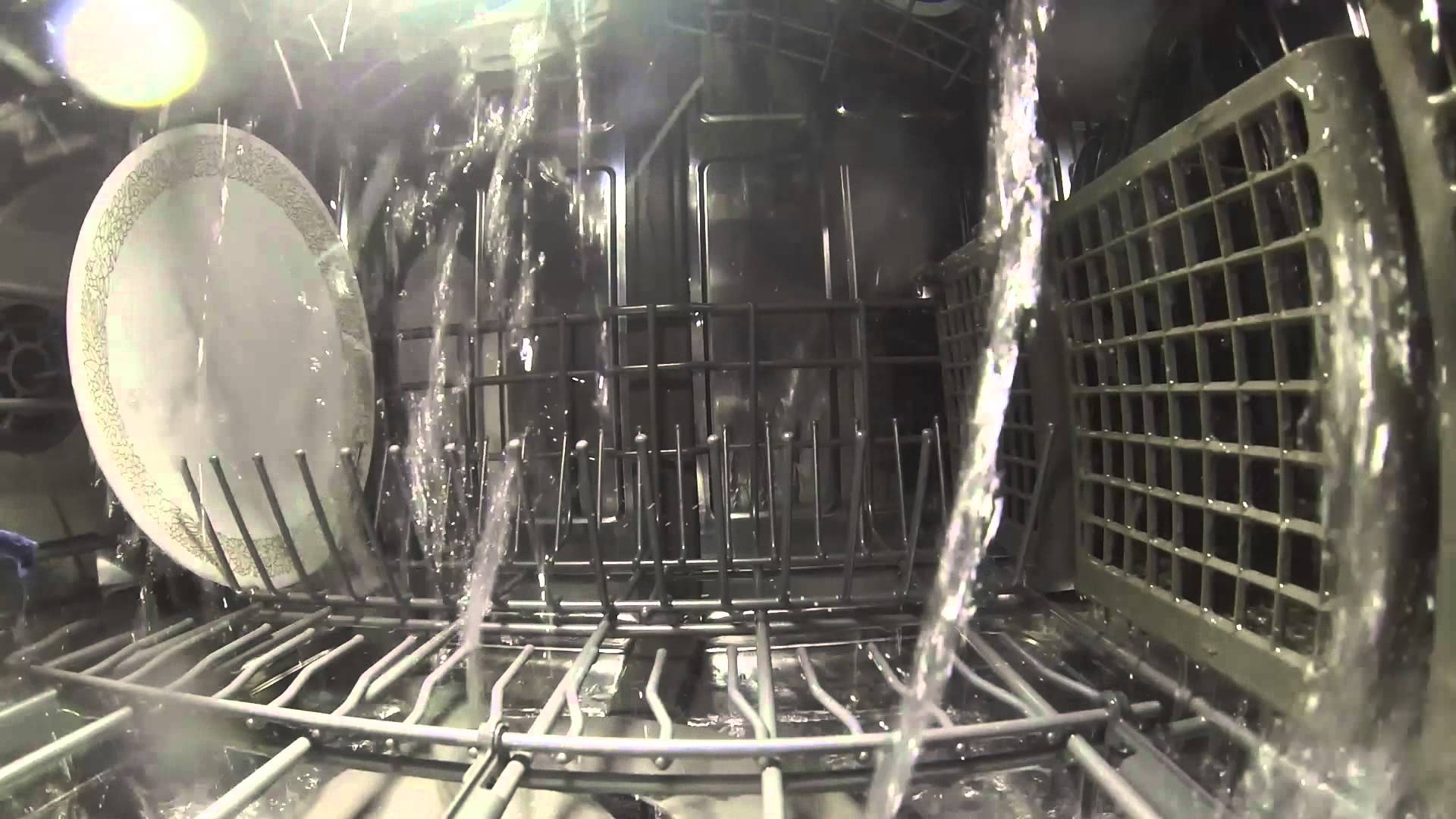 Видео внутри. Посудомойка изнутри в процессе видео. LG Dishwasher Machine. Как работает посудомойка изнутри видео. Как работает посудомоечная машина изнутри видео.